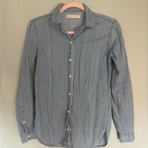 Abercrombie Denim chambray button down shirt, XS